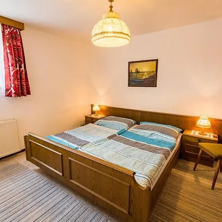 Johannes Gusterer Apartamento *